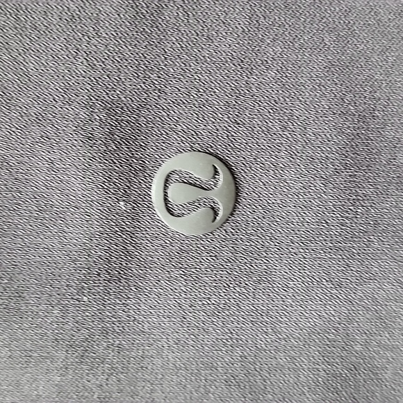 EUC Lululemon On the Fly Crop 23" in Black. - Picture 3 of 6